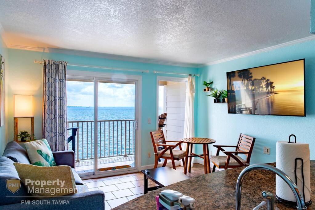 Villa On The Rocks Tampa Esterno foto