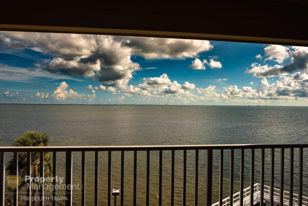 Villa On The Rocks Tampa Esterno foto